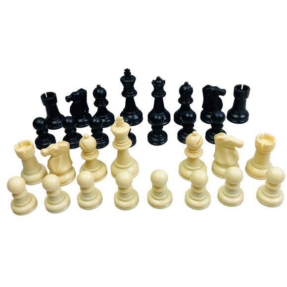 Vintage Staunton Style Chess Set Pieces 30 Piece Weighted Durable Replacement - Picture 1 of 7